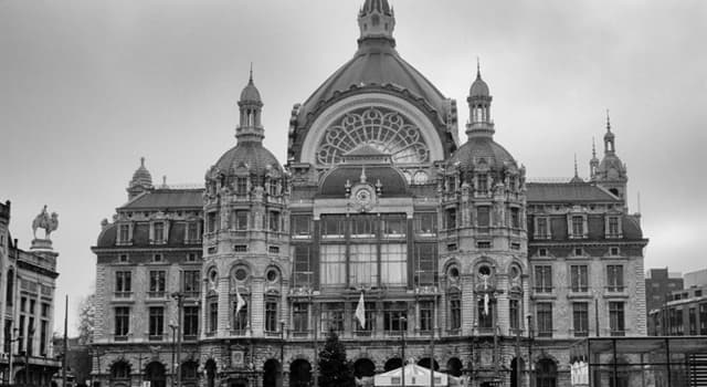 Cultuur Trivia Vraag: Wat is dit gebouw in Antwerpen, België?