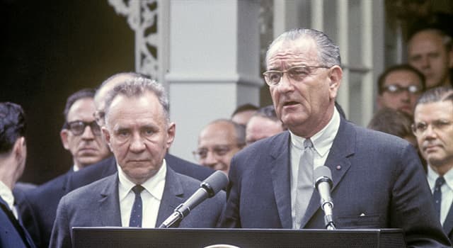 Historia Pregunta Trivia: ¿Dónde se celebró una cumbre entre Alexéi Kosiguin y Lyndon B. Johnson en el verano de 1967?