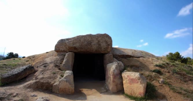 Cultura Pregunta Trivia: ¿En qué localidad española se ubican los dólmenes de Menga, Viera y El Romeral, Patrimonio de la Unesco?