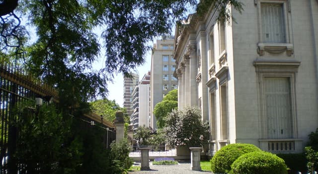 Geografia Pytanie-Ciekawostka: Które stwierdzenie o Buenos Aires (Argentyna) jest prawdziwe?