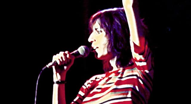 Culture Question: Laquelle des affirmations suivantes sur Patti Smith est correcte ?
