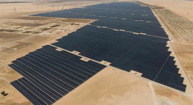 Sociedad Pregunta Trivia: ¿En qué país se puso en funcionamiento en 2019 la planta de energía solar más grande del mundo en ese momento?