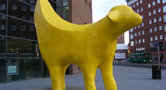 Kultura Pytanie-Ciekawostka: W którym mieście znajduje się rzeźba Superlambanana?