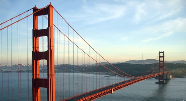 Geografia Pytanie-Ciekawostka: Jakim rodzajem mostu jest most Golden Gate Bridge?