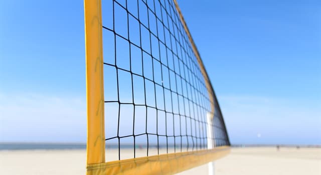 Sport Trivia Vraag: Hoe hoog staat het volleybalnet bij de herencompetitie?