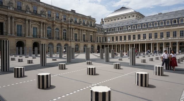 Cultuur Trivia Vraag: Waar is het Palais-Royal gevestigd?