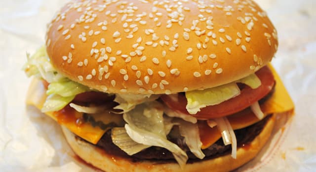 Maatschappij Trivia Vraag: De Whopper is de kenmerkende hamburger van welke fastfoodketen?