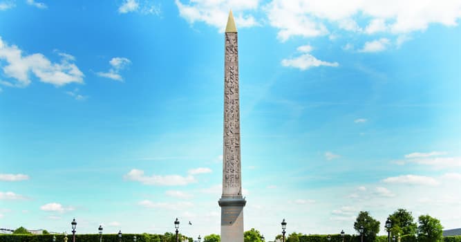 Cultuur Trivia Vraag: Welke van deze is een hoog, vierzijdig, naar boven toe smaller wordend monument?