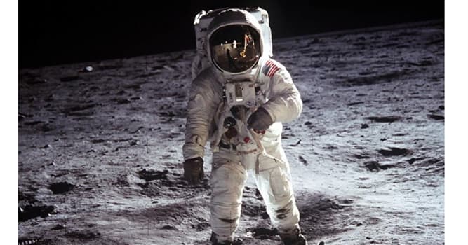 Сiencia Pregunta Trivia: ¿Qué objeto plantaron en la superficie de la luna los astronautas estadounidenses?