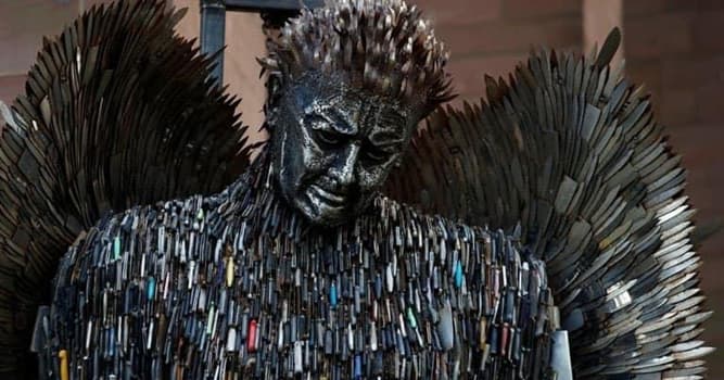 Sociedad Pregunta Trivia: ¿Cuál es el simbolismo de esta escultura llamada el Ángel de cuchillos?