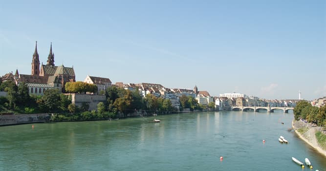 Geografía Pregunta Trivia: ¿Cuántos países recorre el río Rin?