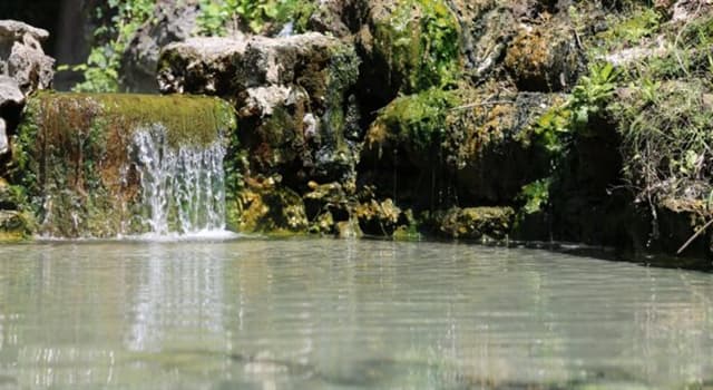 Geography Trivia Question: In which country is Hot Springs National Park located?