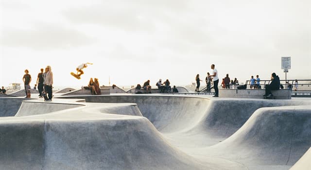 Sport Trivia Vraag: Welke is een speciaal gebouwde recreatieve omgeving voor om te skateboarden, BMX'en en stuntskaten?