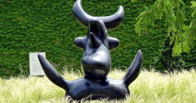 Cultura Pregunta Trivia: ¿Quién fue el autor de la escultura "Pájaro lunar"?