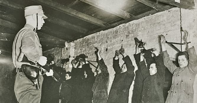 Geschichte Wissensfrage: Wann fand der Stennes-Putsch gegen Adolf Hitler statt und scheiterte?