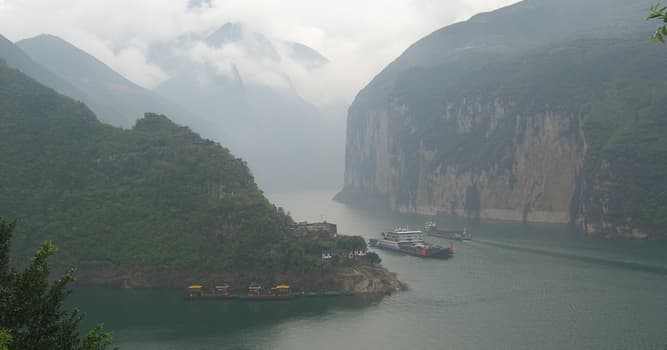 География Вопрос: Какая река является самой длинной в Азии?