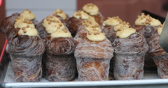 Cultuur Trivia Vraag: Welke van deze is een kruising tussen een croissant en een muffin?