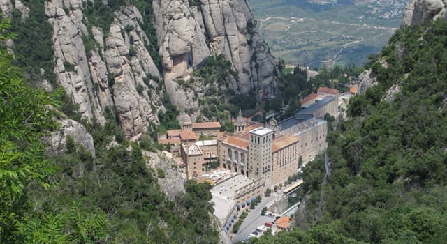 Coğrafya Trivia Sorusu: Santa Maria de Montserrat Manastırı hangi ülkededir?