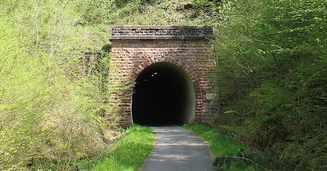 Sociedad Pregunta Trivia: ¿Cuál es el túnel submarino más largo del mundo?