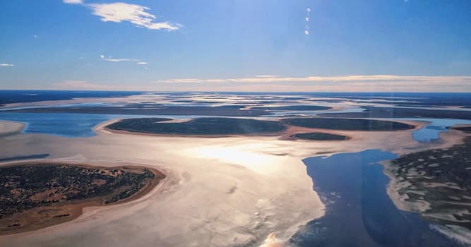 Naturaleza Pregunta Trivia: ¿Cuál de las siguientes afirmaciones sobre el lago Amadeo es cierta?