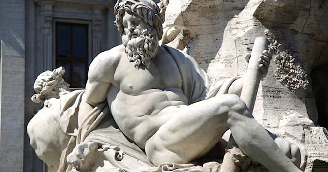 Kültür Trivia Sorusu: Yunan mitolojisine göre, Olimpos'un en güçlü tanrısı kimdir?