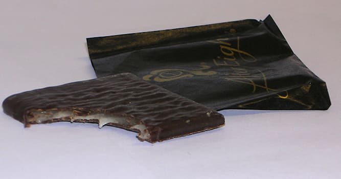 Société Question: Comment s'appellent les petites tablettes de chocolat à la menthe de Nestlé ?
