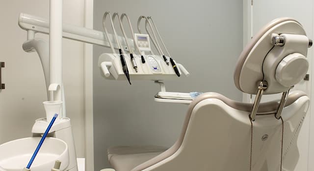 Наука Вопрос: Как называется инструмент стоматолога?