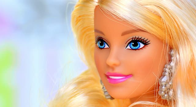 История Вопрос: В каком году была выпущена первая кукла Барби?