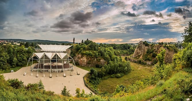 Geografia Pytanie-Ciekawostka: W którym mieście znajduje się Rezerwat przyrody Kadzielnia?