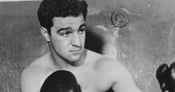 nauka Pytanie-Ciekawostka: Ile walk w karierze zawodowej przegrał bokser Rocky Marciano?