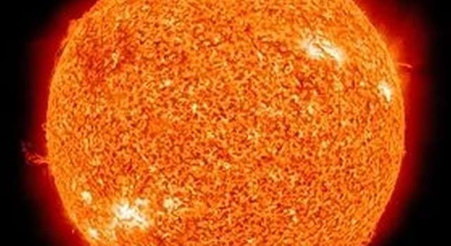 Природа Вопрос: Какая температура поверхности Солнца?