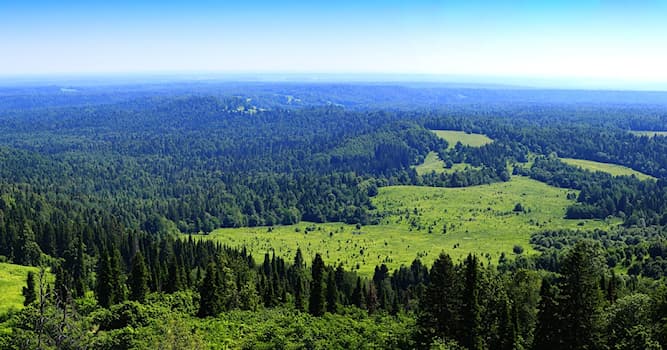 Geografia Pytanie-Ciekawostka: Jak nazywa się łańcuch górski w Rosji, którym biegnie umowna granica między Europą a Azją?