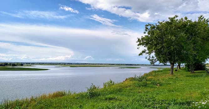 Geografia Pytanie-Ciekawostka: Jak nazywa się największa i najdłuższa na świecie rzeka uchodząca do jeziora?