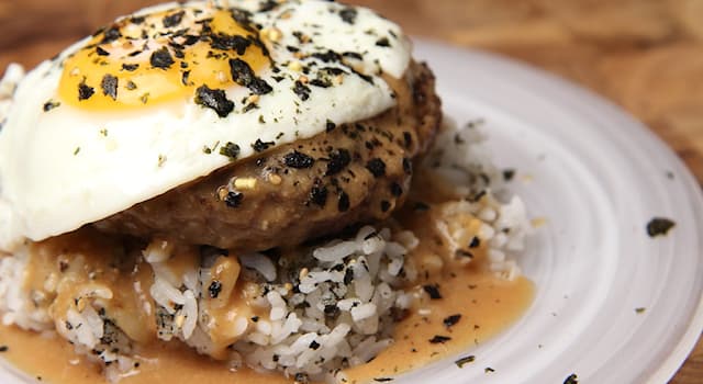 Общество Вопрос: Локо-моко — это блюдо из риса, являющееся традиционным для какой кухни?