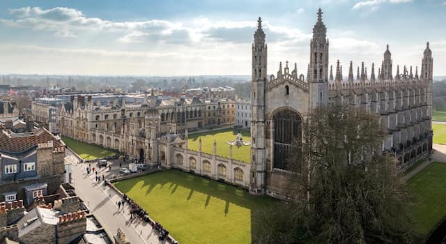 Culture Trivia Question: The University of Cambridge is composed of how many colleges?