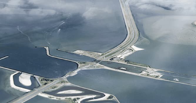 Geschiedenis Trivia Vraag: Wanneer werd de Afsluitdijk geopend?