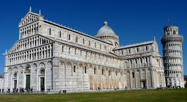 History Trivia Question: What architectural style is Pisa Cathedral in Italy?