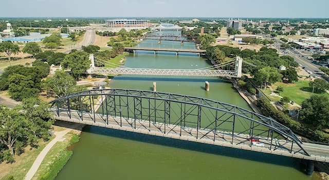 Geography Trivia Question: Which is the longest river flowing within the State of Texas (U.S.)?