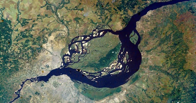 Geography Trivia Question: Along which river is Kinshasa the capital city of Congo situated?