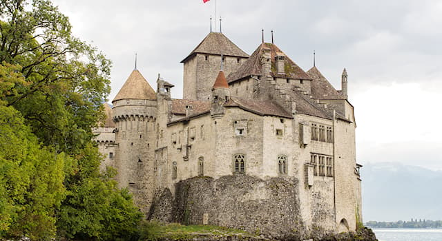 Geography Trivia Question: In which of these lakes is the Chillon Castle, an island castle in Switzerland, located?