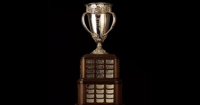 Спорт Вопрос: Кто из российских хоккеистов получил награду "Колдер трофи" в 2016 году, как лучший новичок сезона НХЛ?