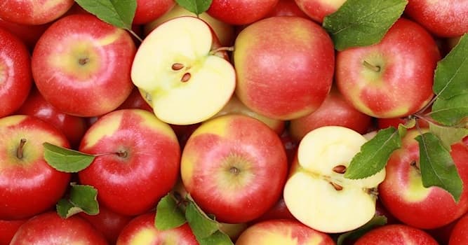 Культура Вопрос: На какой православный праздник освящают яблоки и угощают ими близких?