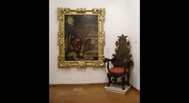 Культура Вопрос: Почему портрет испанского короля Филиппа V висит в музее города Хатива вверх ногами?