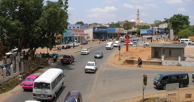 География Вопрос: Какой город является столицей республики Малави?