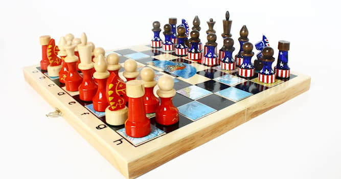 Спорт Вопрос: В 1945 году случился радиоматч СССР против США по шахматам, кто вышел победителем?