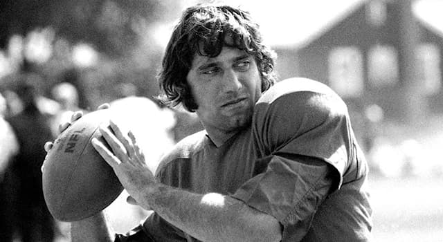 Sport Trivia Question: With which National Football League (NFL) team did Joe Namath finish his playing career?