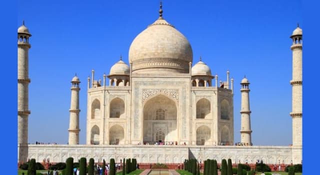 History Trivia Question: In which year was the Taj Mahal (Agra, India) designated as a UNESCO World Heritage Site?