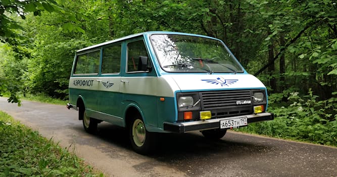 История Вопрос: Как назывался этот популярный в СССР микроавтобус?
