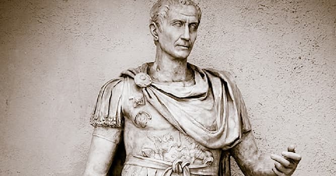 История Вопрос: Какую фразу произнёс Юлий Цезарь перед тем как перейти через реку Рубикон?