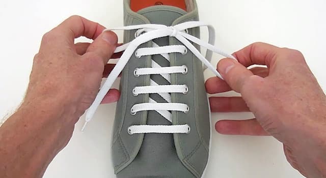 История Вопрос: Когда впервые были запатентованы, известные нам всем, шнурки для обуви?